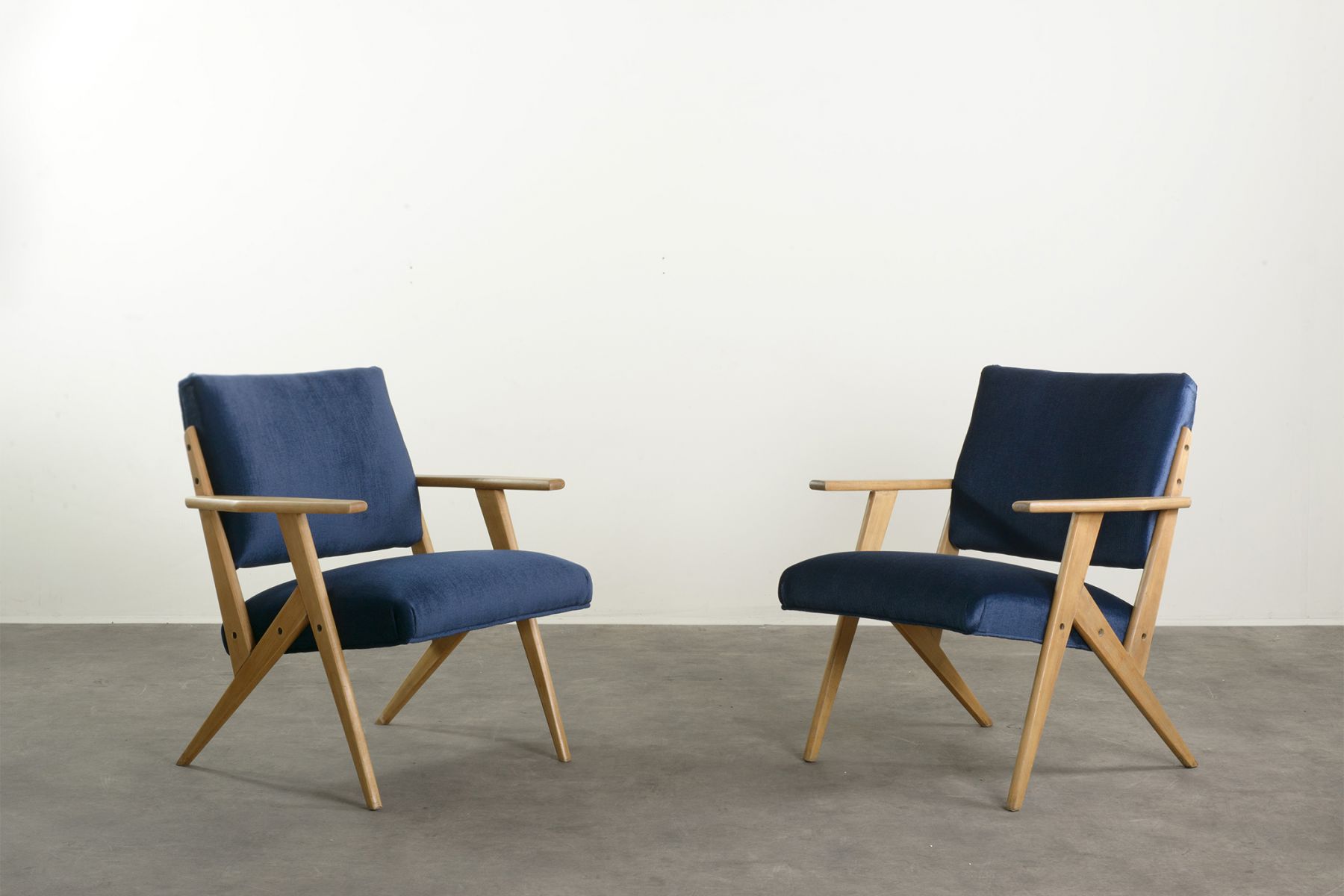 Pair of louge chairs José Zanine Caldas pic-1