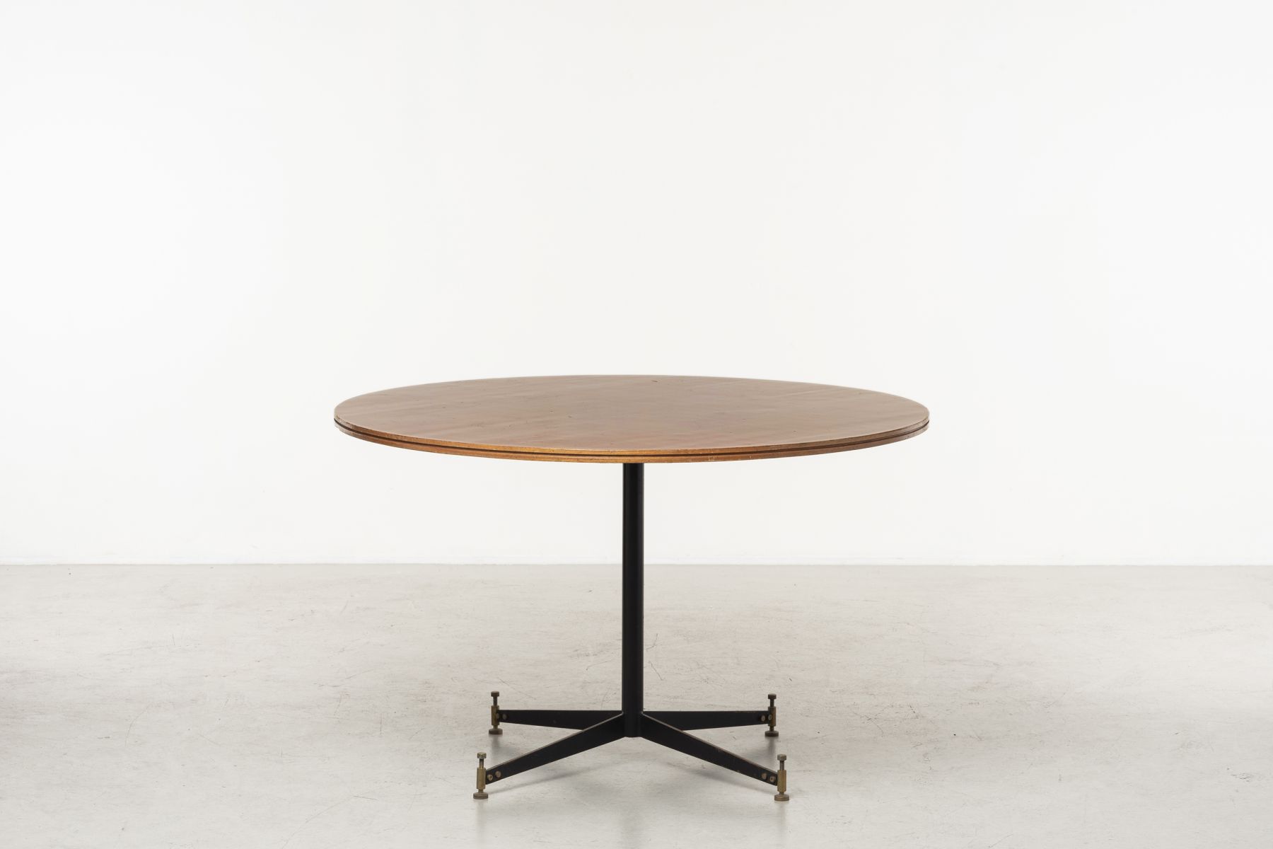 Table Ignazio Gardella pic-1
