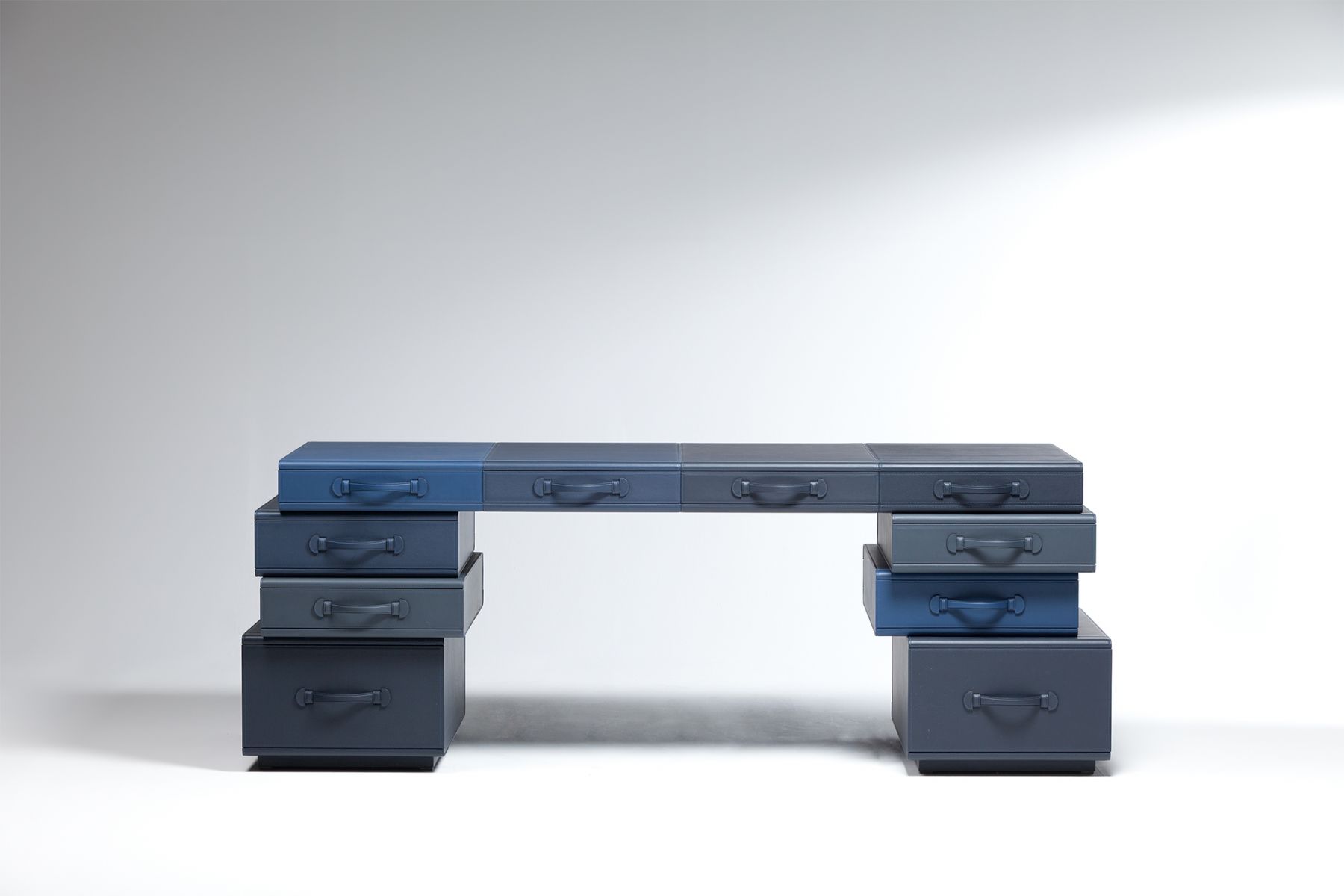 Scrivania 'Desk of briefcases' Maarten De Ceulaer pic-6