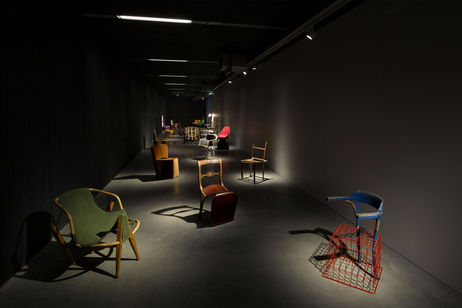 100 CHAIRS IN 100 DAYS by Martino Gamper-pic-3