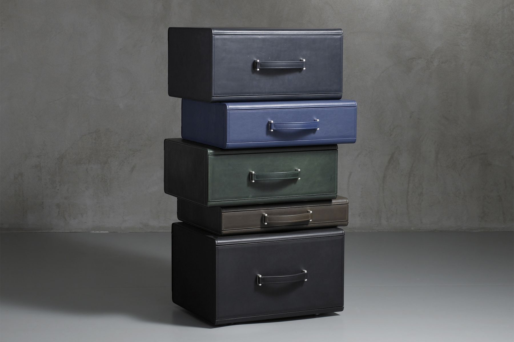 Small pile of briefcases  Maarten De Ceulaer pic-5