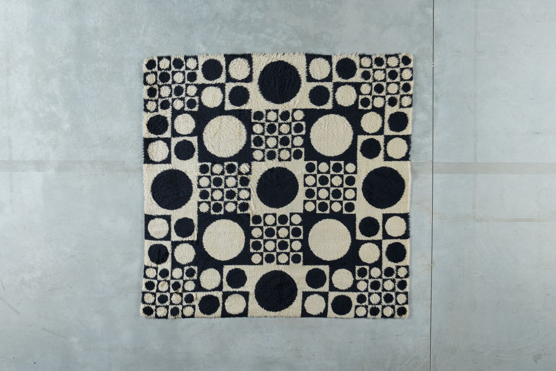 Geometri carpet | 220 x 220 cm  Verner Panton pic-1
