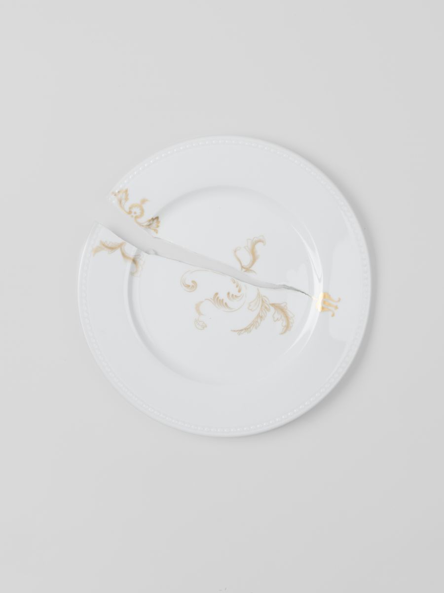Hand-decorated porcelain plates &quot;Beautifulles&quot;  Sam Baron and Vista Alegre  pic-3