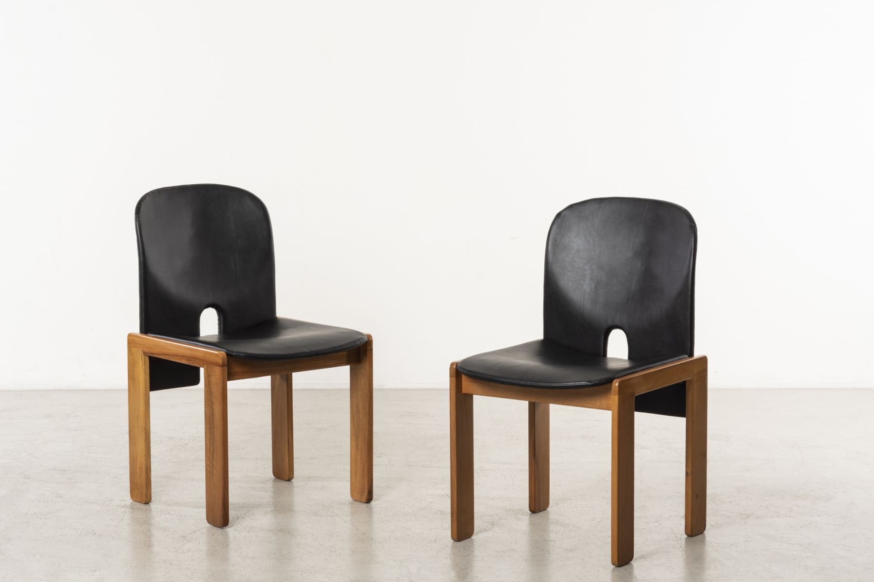 Four chairs mod. 121  Afra e Tobia Scarpa pic-3