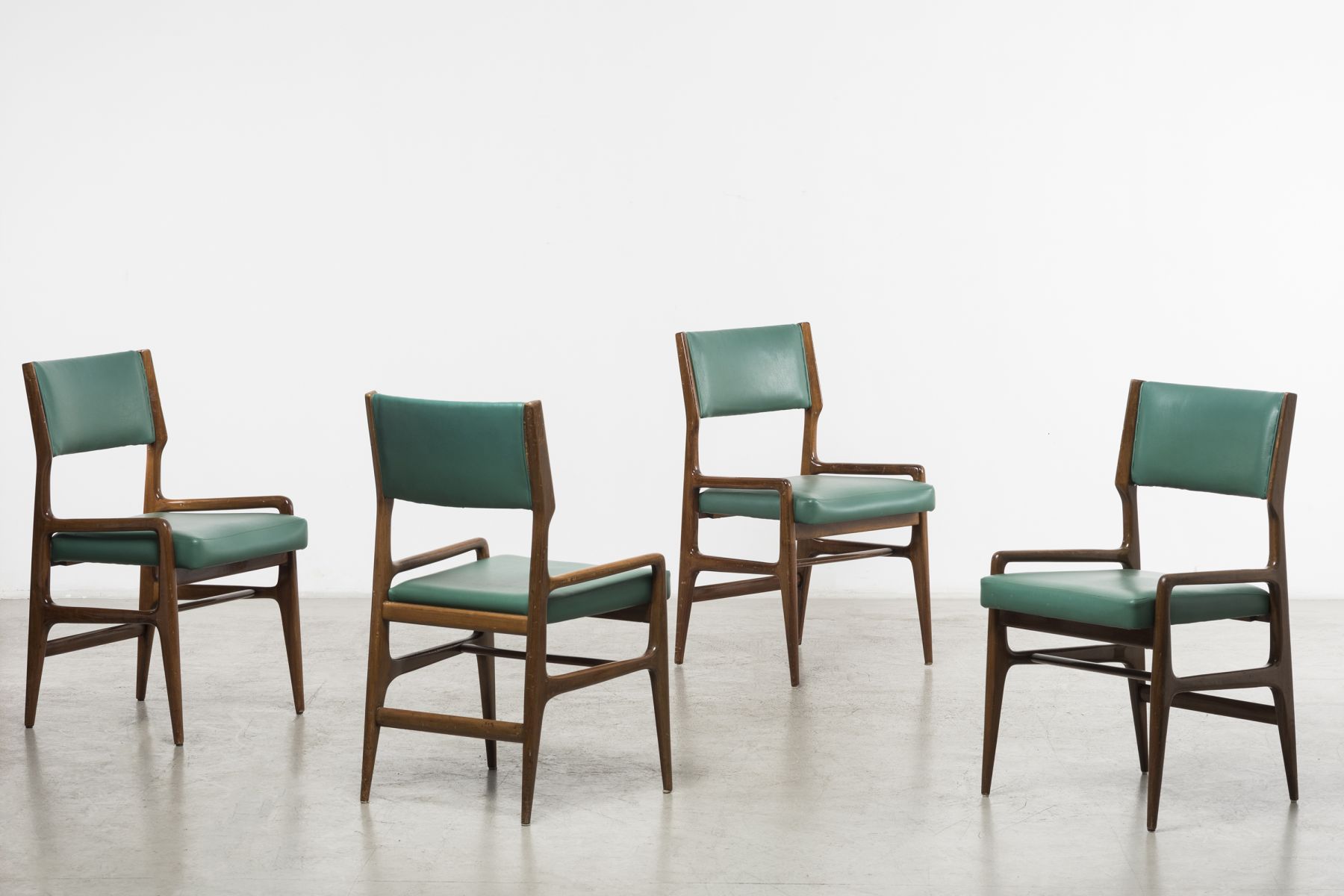 Twelve Chairs Gio Ponti pic-1