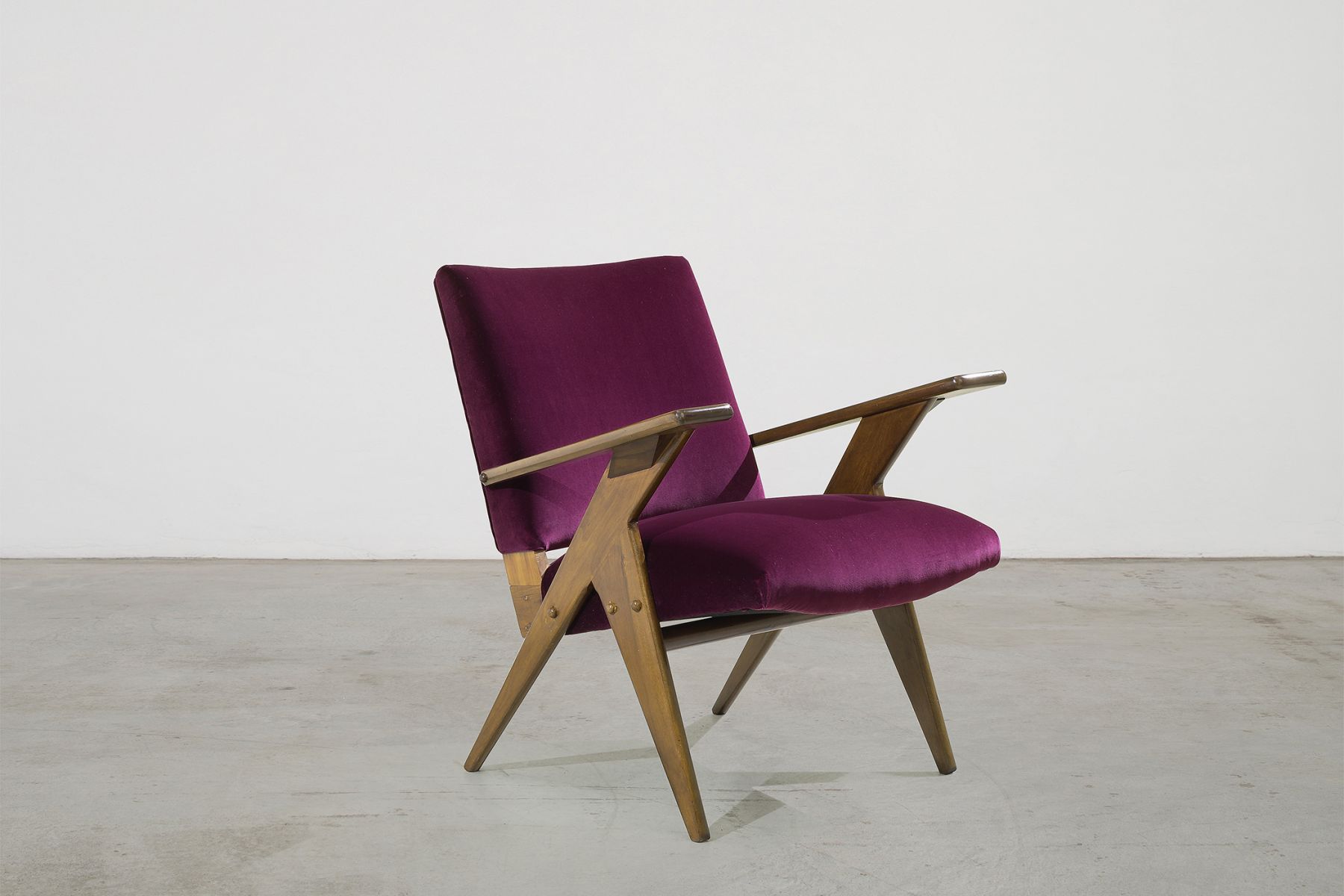 Two 2-29 armchairs José Zanine Caldas pic-1