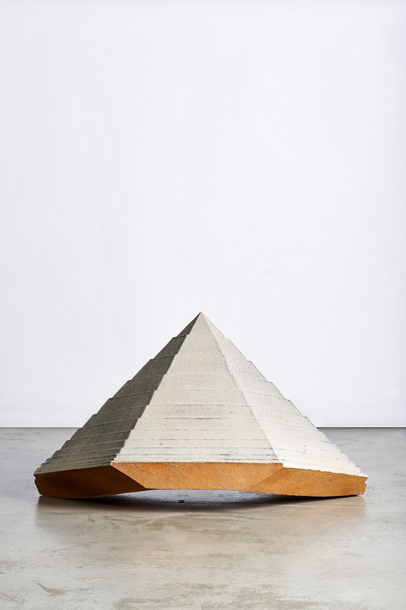 Scultura Forma geometrica (Piramide) Carlo Zauli pic-1