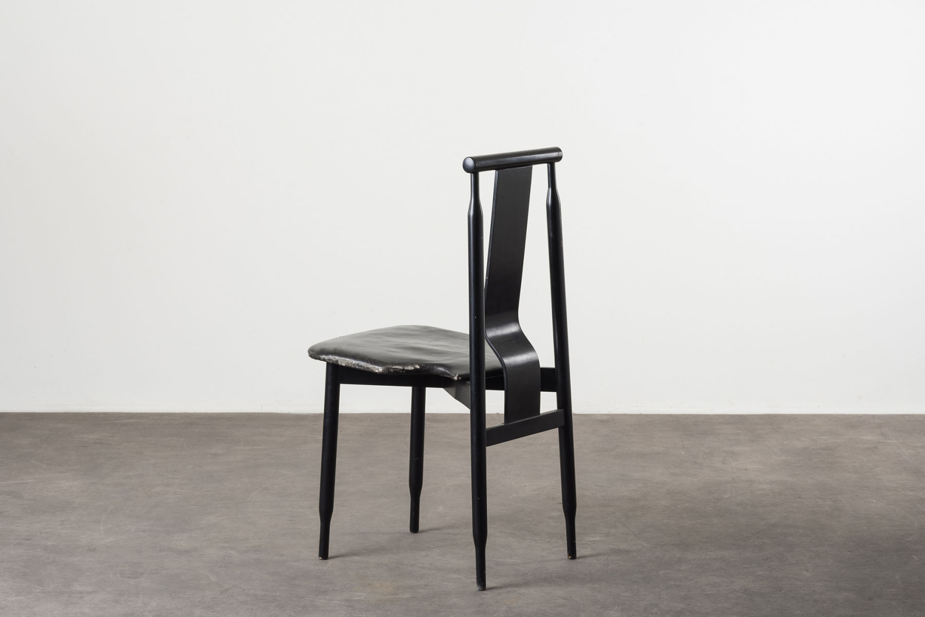 Three chairs  Achille e Pier Giacomo Castiglioni pic-1