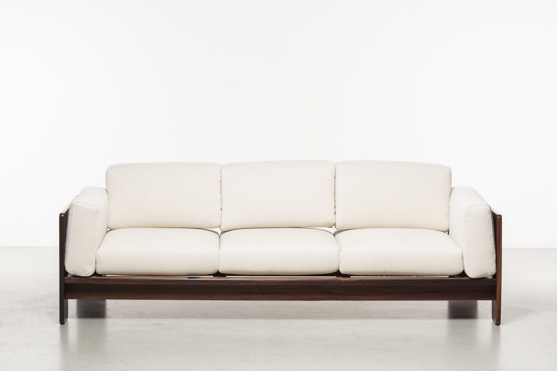 Three-seats sofa mod. Bastiano Afra e Tobia Scarpa pic-1