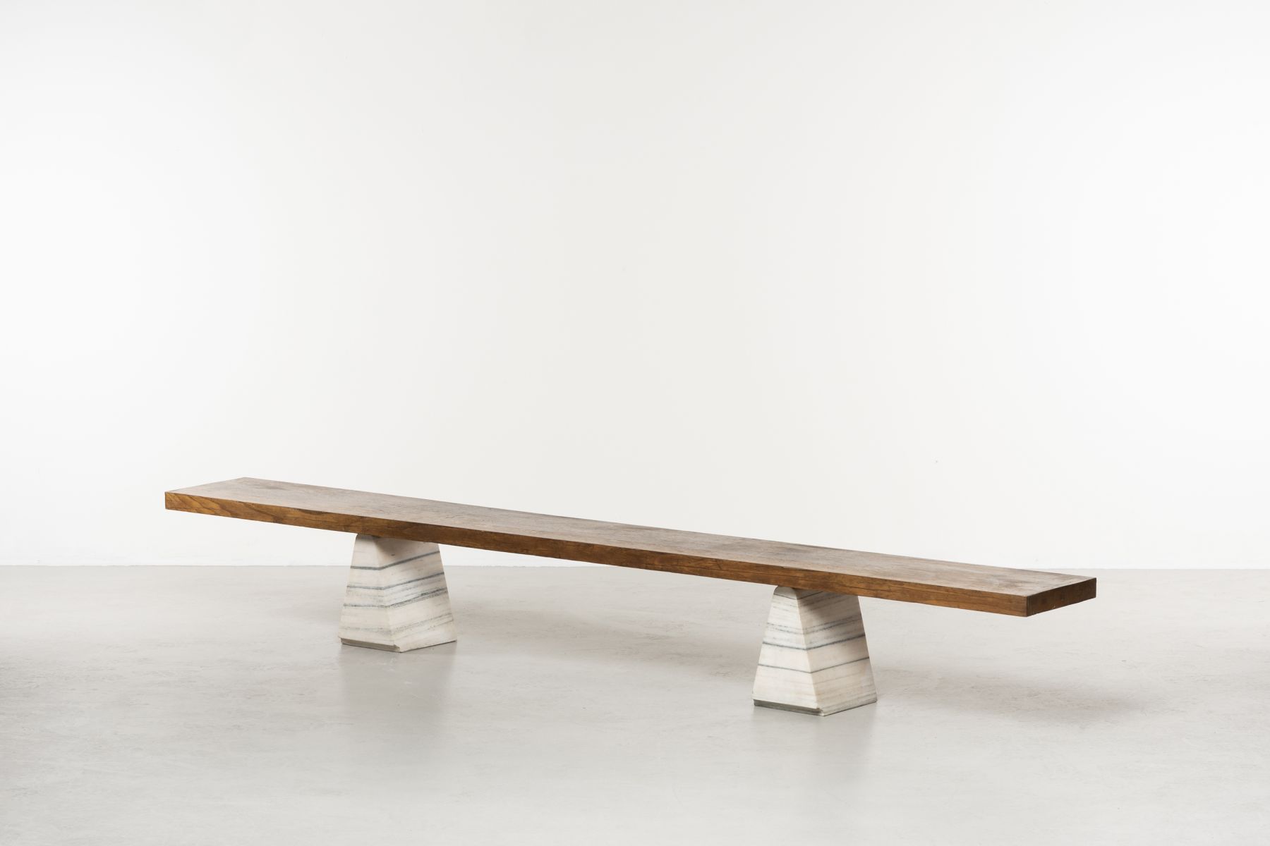 Oak wood bench with two supports in white veined Ornavasso marb e Carlo Mollino pic-4