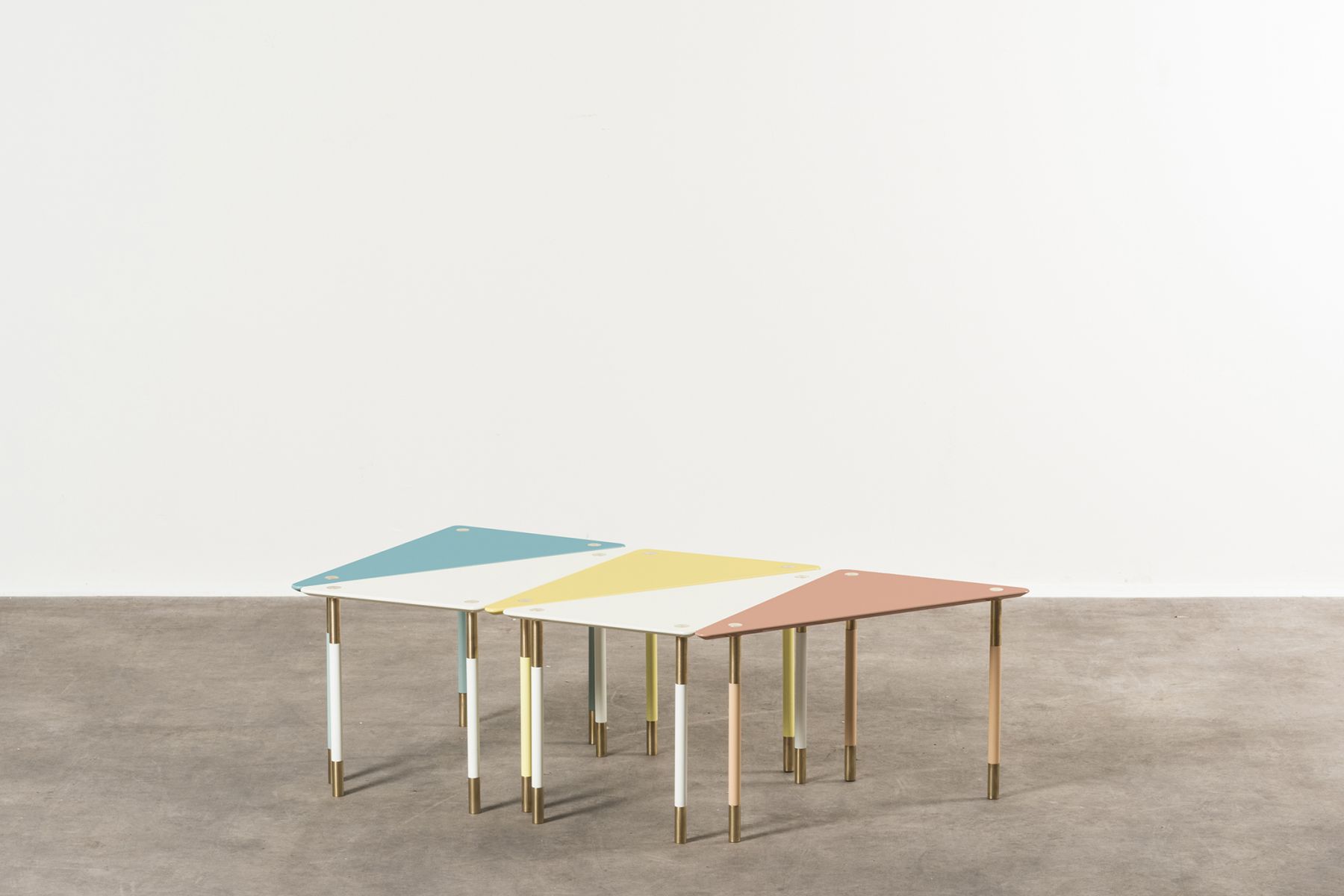 Coffee table per esterni Derek Castiglioni pic-1