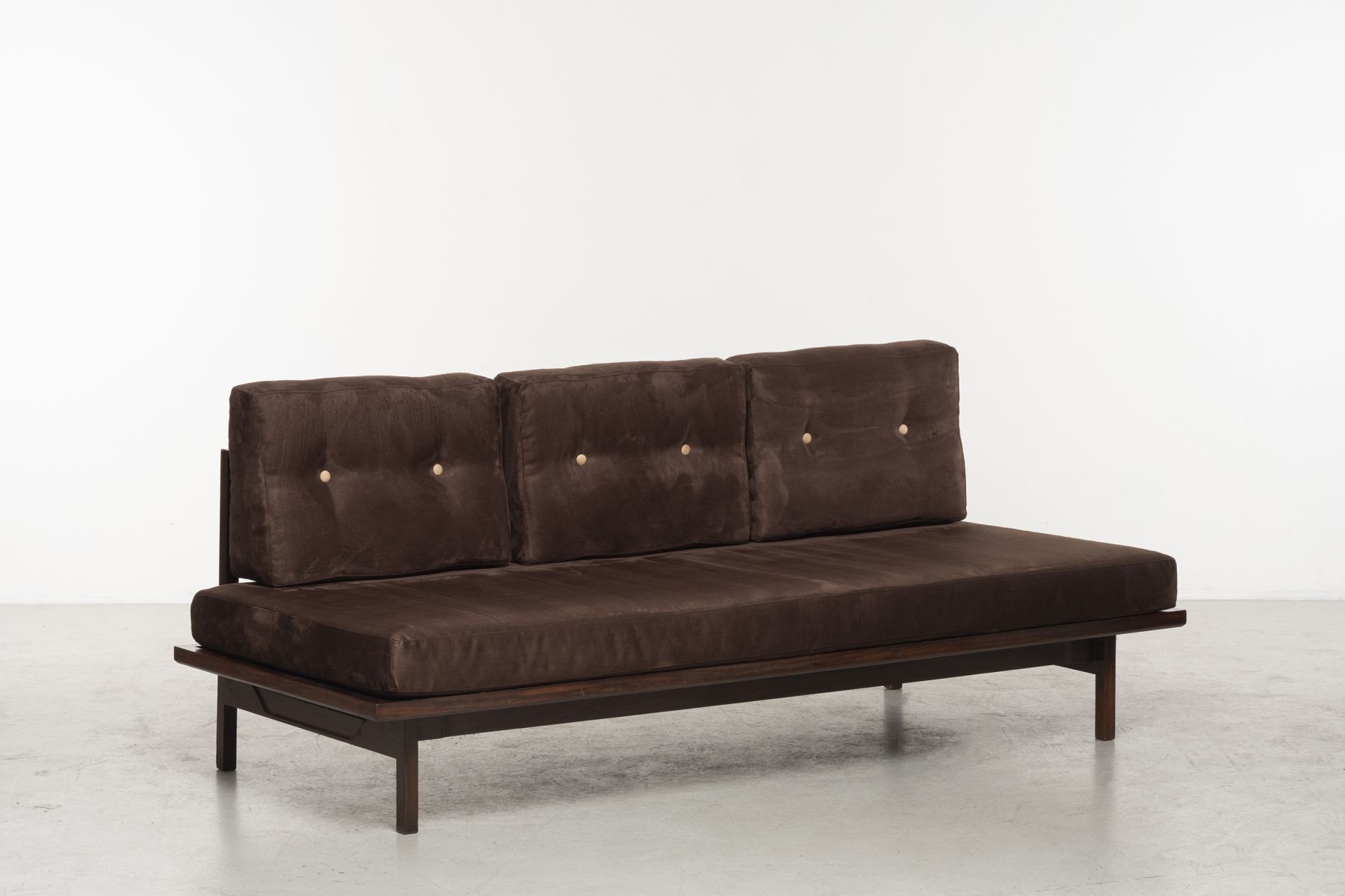 Three-seats sofa mod. 872 Gianfranco Frattini pic-1