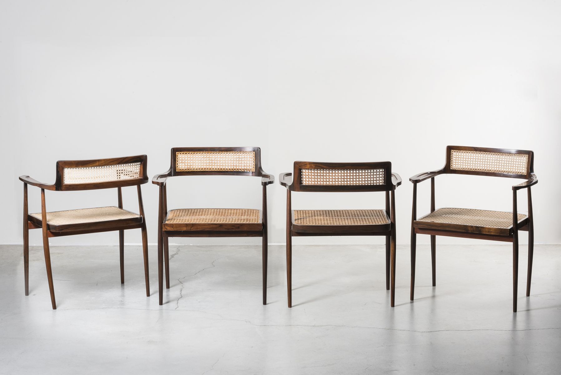 Set of four Cadeira com braços chairs Joaquim Tenreiro pic-1