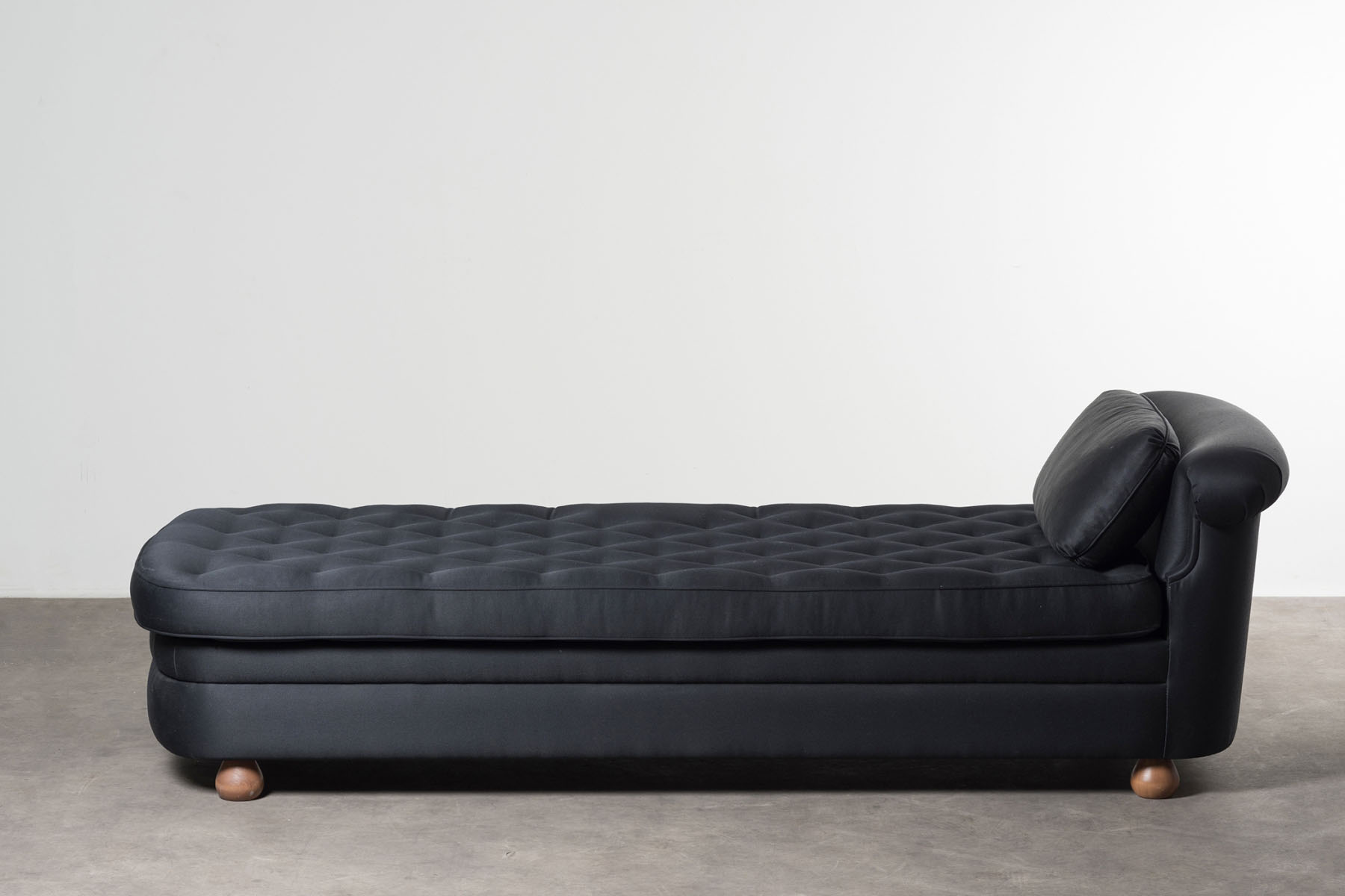 Sofa Mod. 775 Josef Frank pic-1