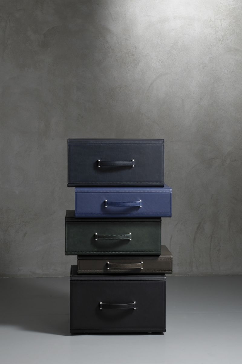 Small pile of briefcases  Maarten De Ceulaer pic-6