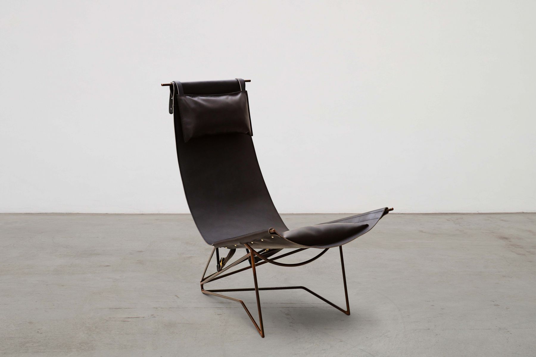Venezia Black lounge chair  Atelier Lavit pic-1