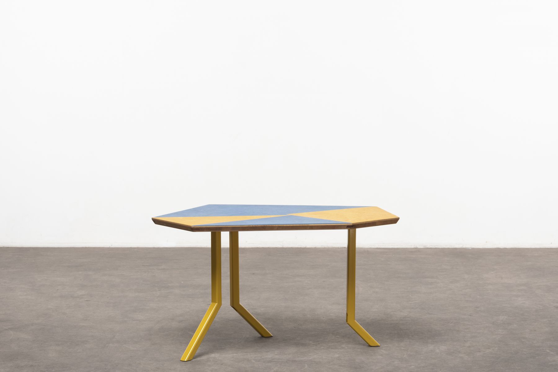 Low table Off‐Cut  Martino Gamper pic-1