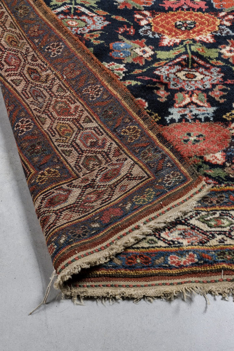 Afshar carpet | 269 x 120 cm  Antique carpets - Persia  pic-3
