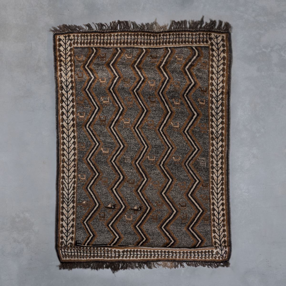 Gabbeh carpet | 183 x 145 cm  Antique carpets - Persia  pic-1