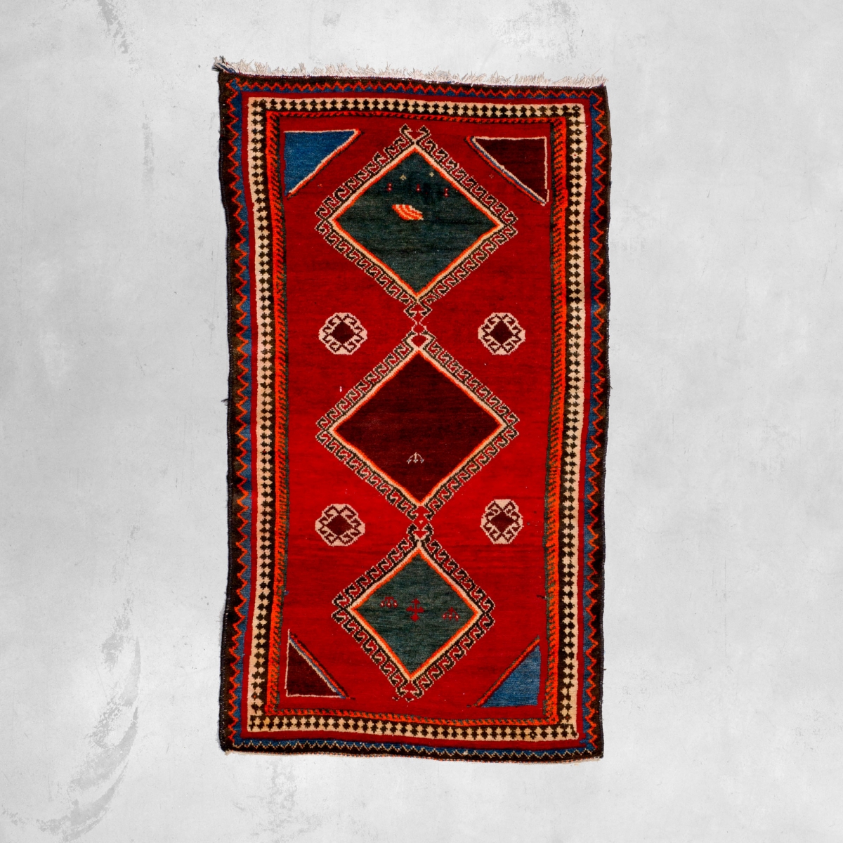 Gabbeh carpet | 206 x 122 cm  Antique carpets - Persia  pic-1