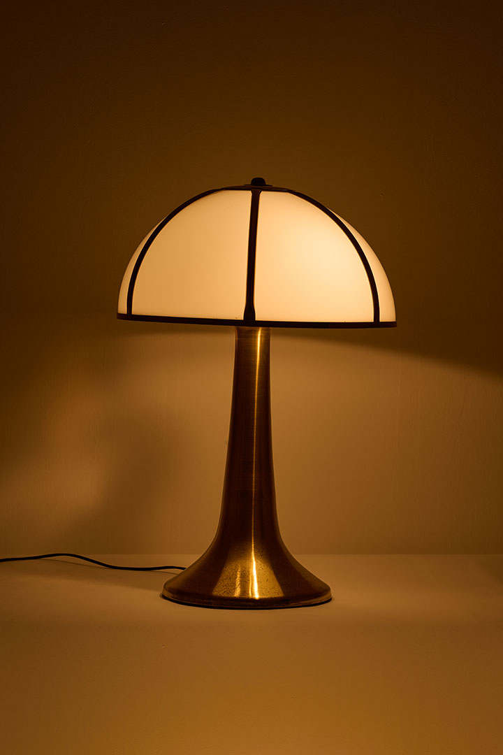 Table Lamp Fungo designed by Gabriella Crespi